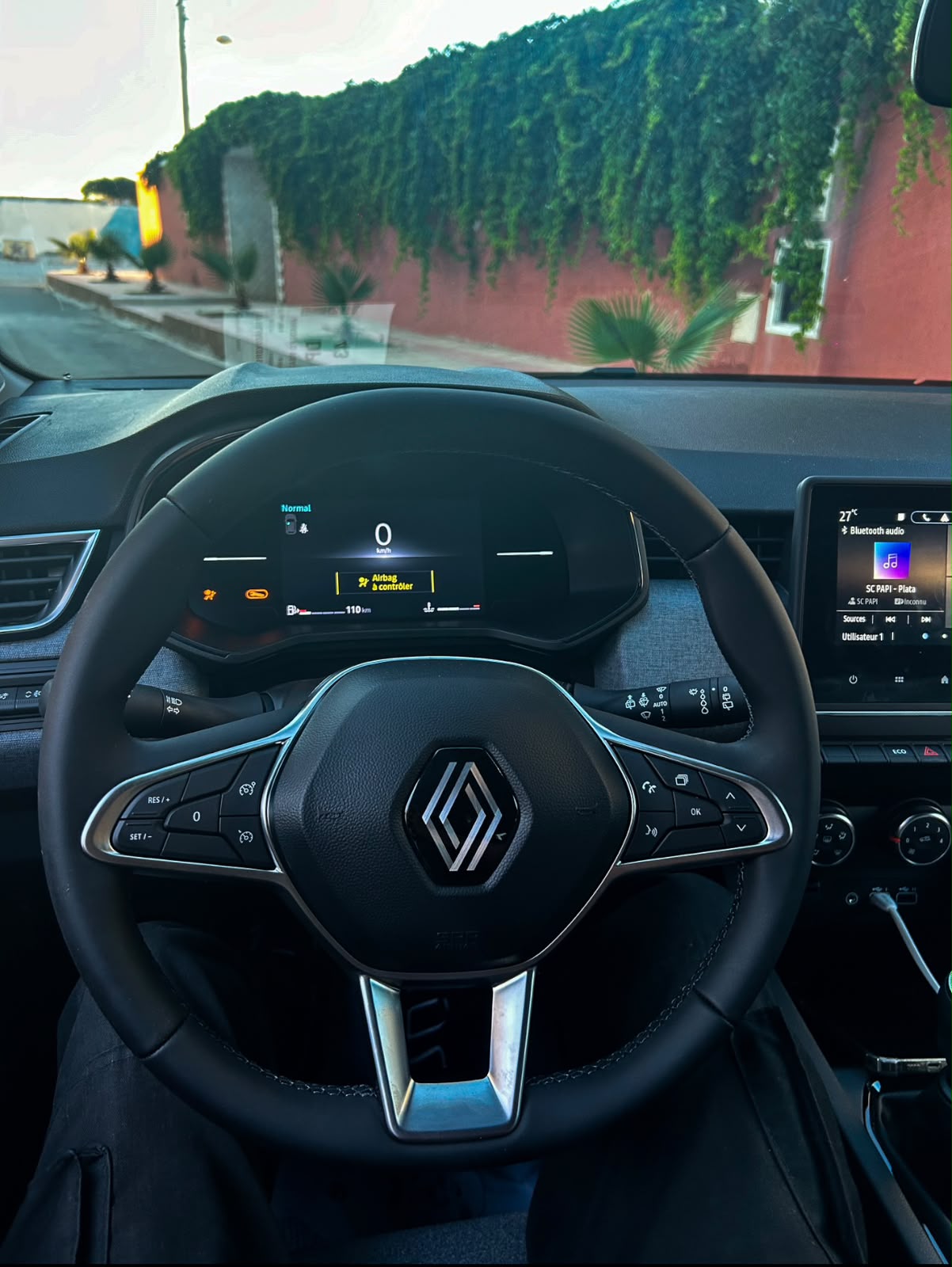 Renault Clio en location chez Maxima Rent Car Tunis